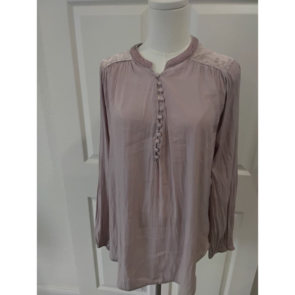 Democracy Lavender Embroidered Lace Button Front Tunic Blouse Women's‎ Medium